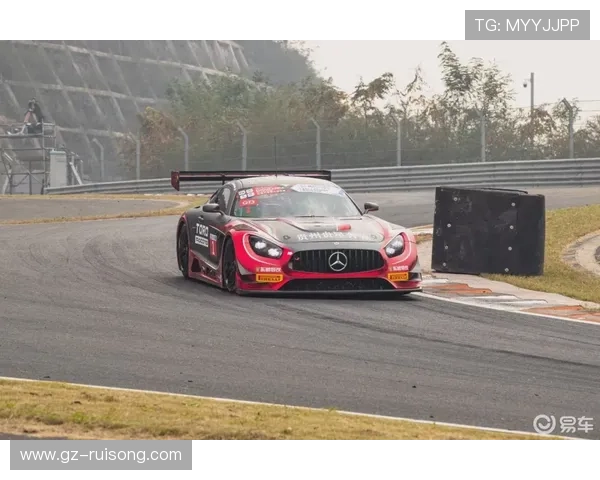 F1赛季精彩回顾：车队动态、驾驶员对决与技术革新齐聚一堂