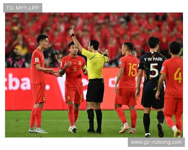 中国足球队迎战日本，备战世界杯预选赛誓言突破自我