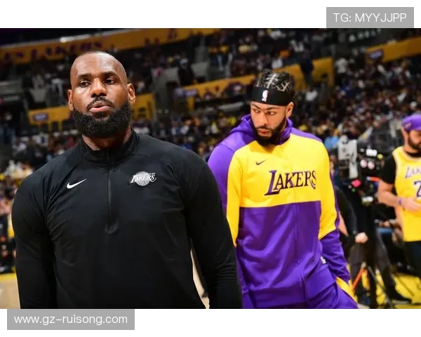 湖人逆转勇士上演经典对决詹姆斯末节爆发带队豪取五连胜强势登顶