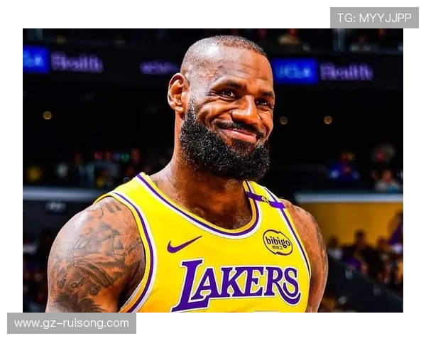 詹姆斯领衔湖人战胜勇士 新赛季NBA激战正酣 诸强争雄谁将称霸联盟